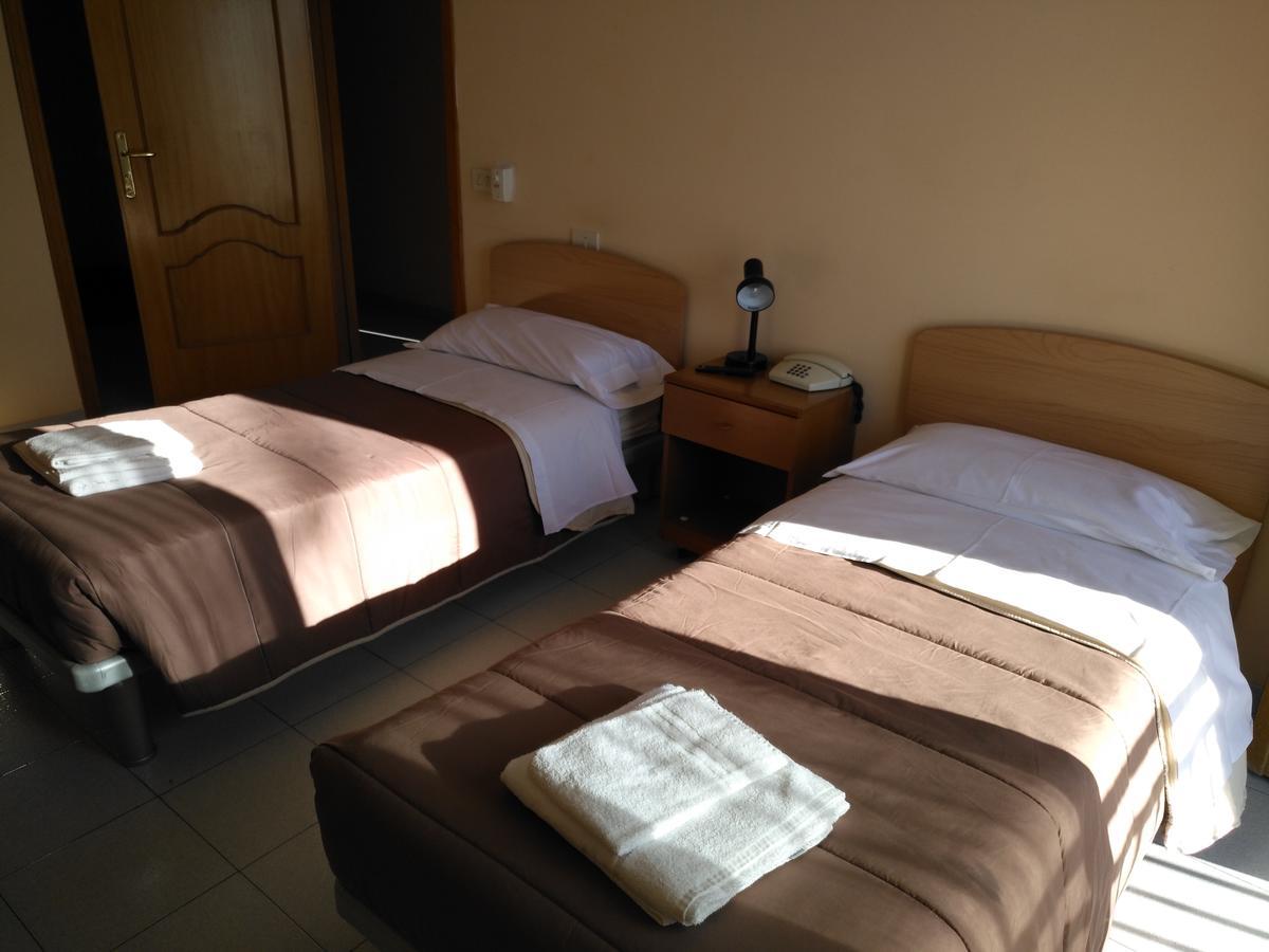 Albergo Italia Lavello Bagian luar foto